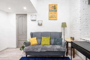 Vintage Downtown Escape 2 Baths 2 Beds